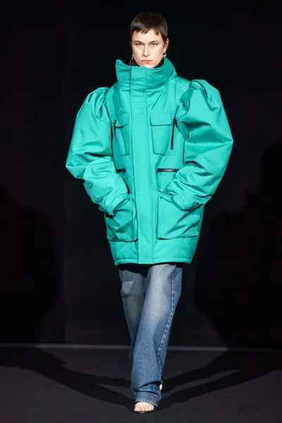 Look 66